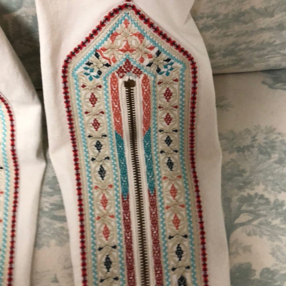 Embroidered jeans - Picture 10 of 10